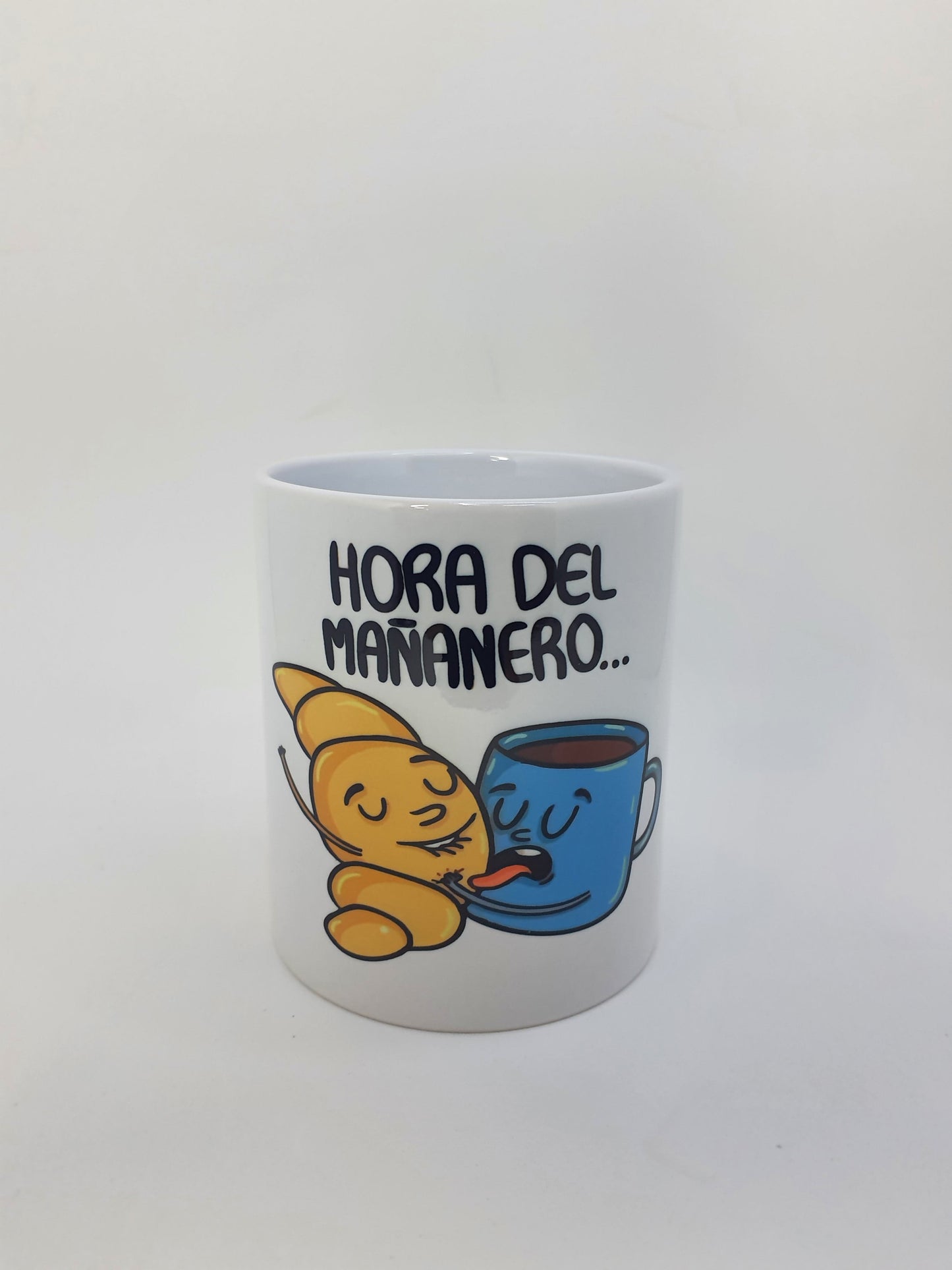 Taza Divertida "Hora del Mañanero" – Empieza el Día Con Actitud