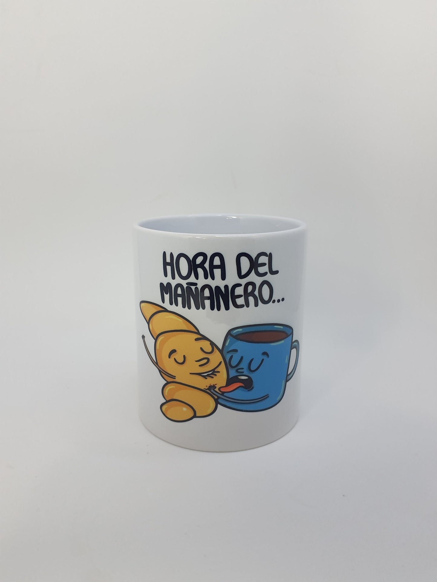 Taza Divertida "Hora del Mañanero" – Empieza el Día Con Actitud