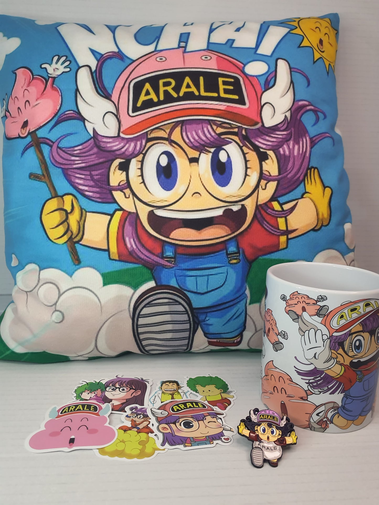 Pack Cojín Taza Pin y Stickers – Dibujos animados Retro Kawaii