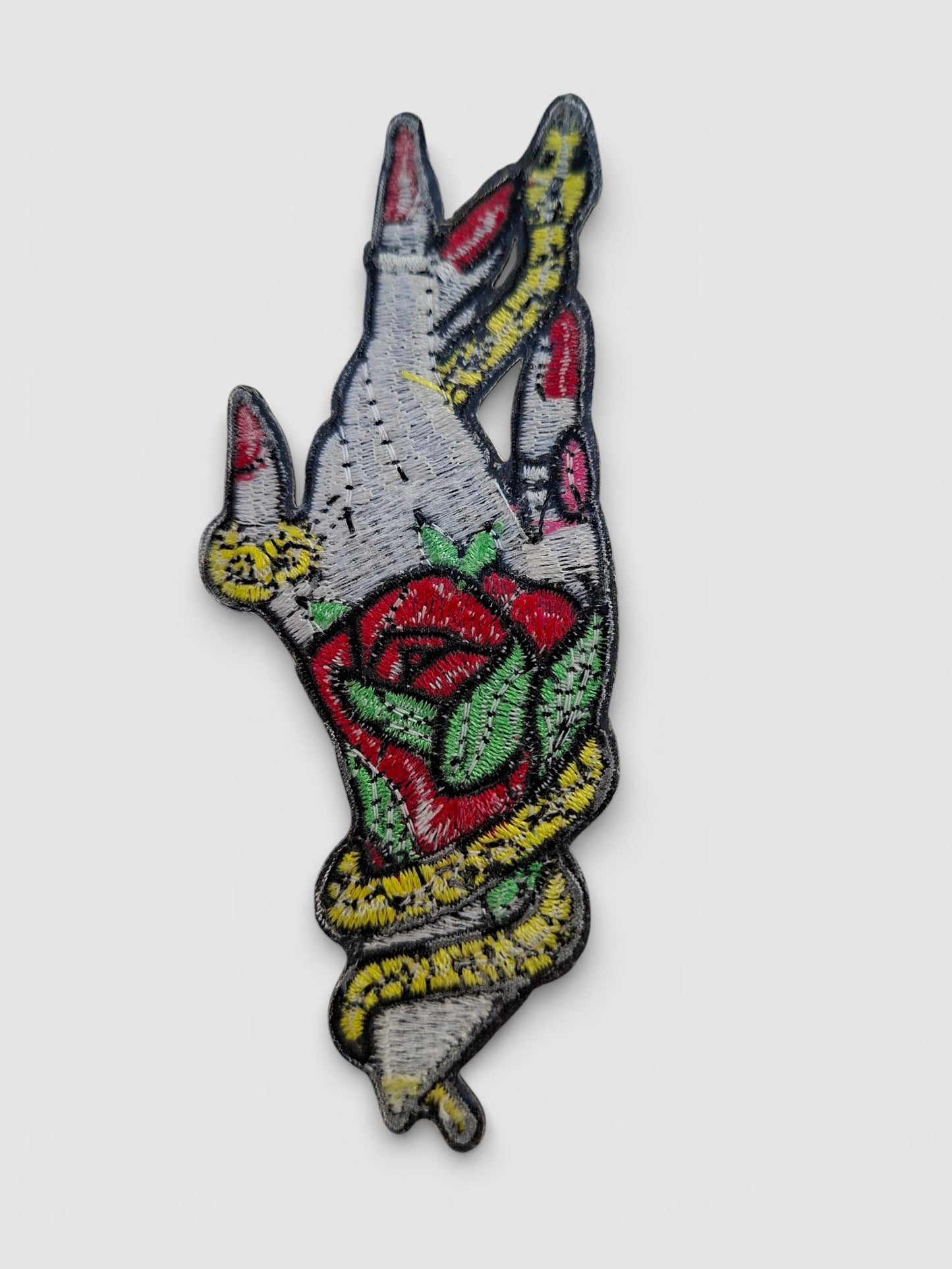 Parche parte de atrás, parche tradicional old school, mano & serpiente, estilo tradi.