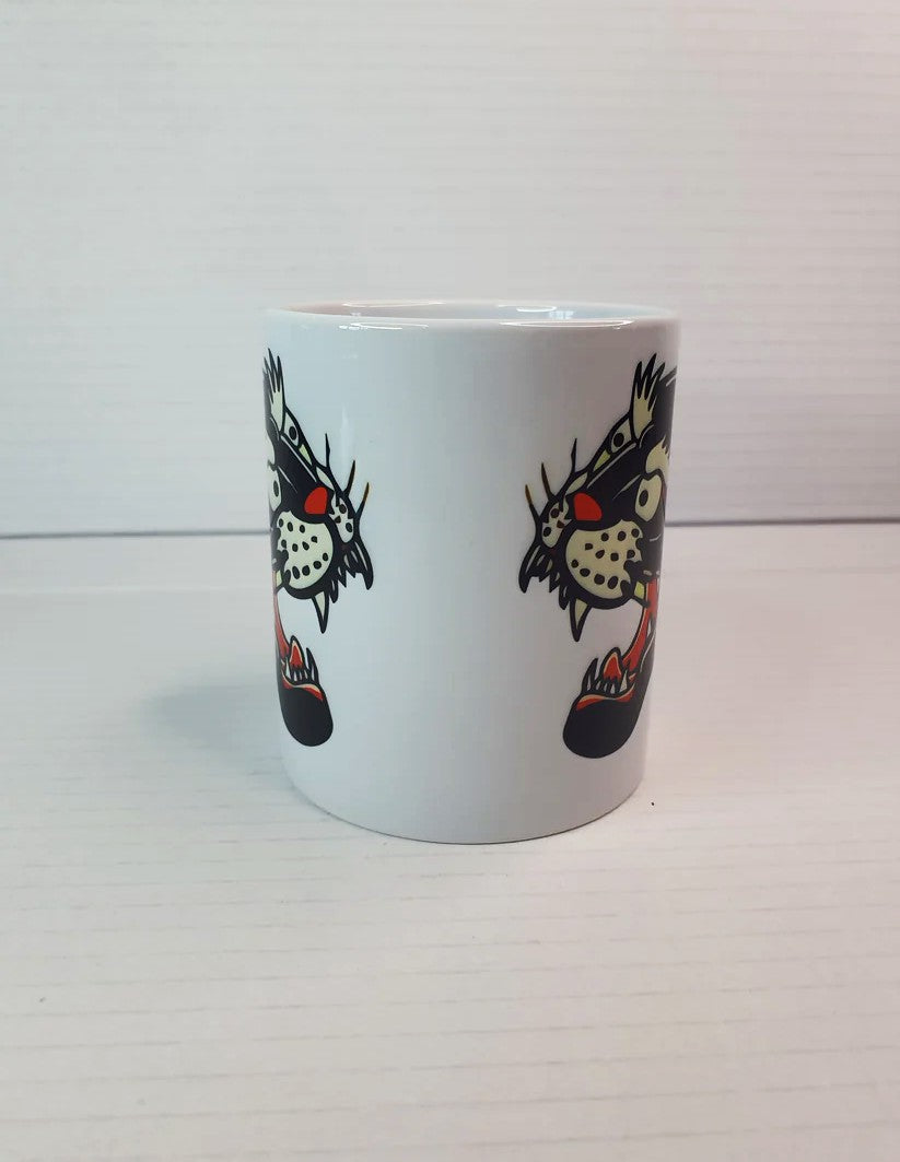 Taza con estampado de pantera old school, inspirada en tatuajes clásicos americanos.