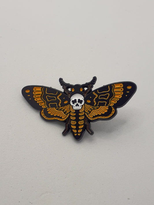 Pin de Metal "Mariposa Calavera Tattoo" – Estilo y Contradicción