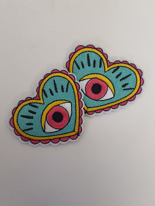 Pack de 2 Parches "Corazón Tattoo Tradicional" – Pasión y Estilo