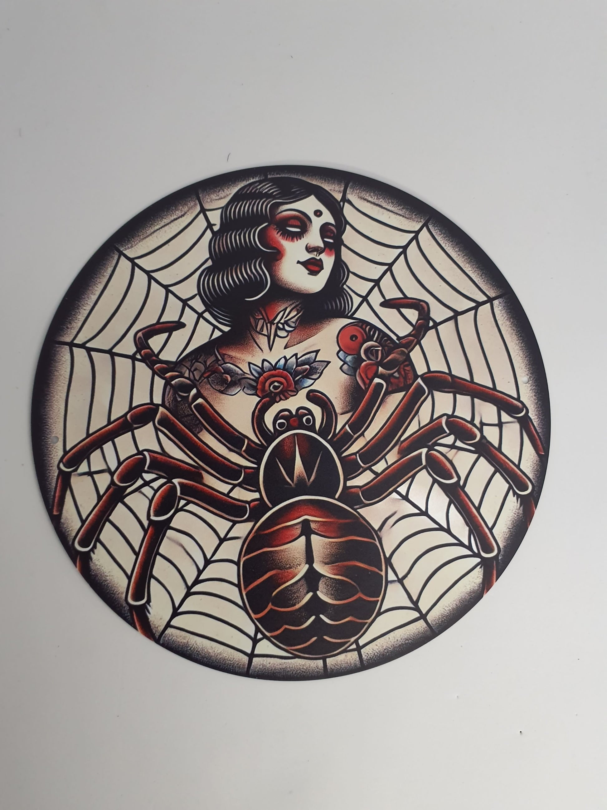 Chapa Redonda – Araña Old School - paerfecta para estudio de tatuajes.