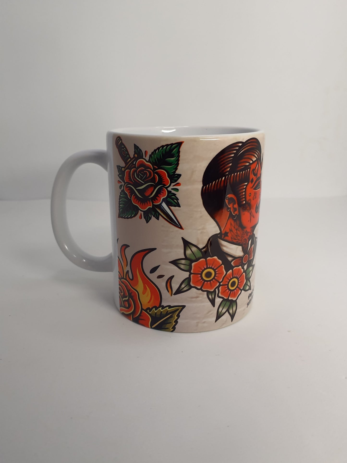 Lateral Taza Old School Diablos diseño tradicional. 