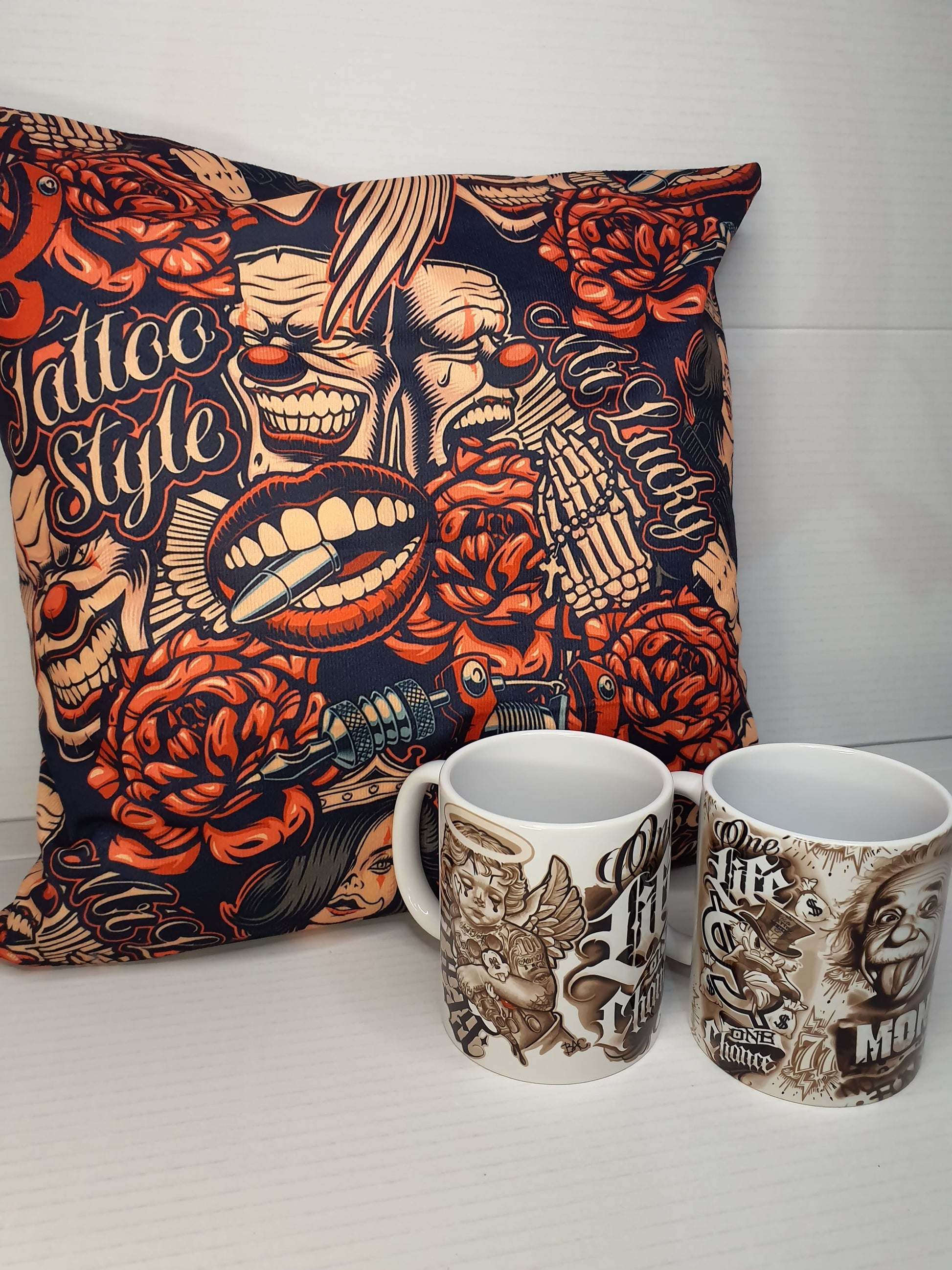 Pack personalizado – Cojín Chicano style + 2 Tazas Tattoo No money No Tattoo