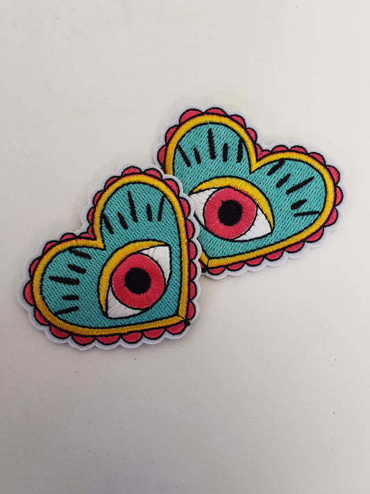 Pack de 2 Parches "Corazón Tattoo Tradicional" – Pasión y Estilo Old School- nomadasublime