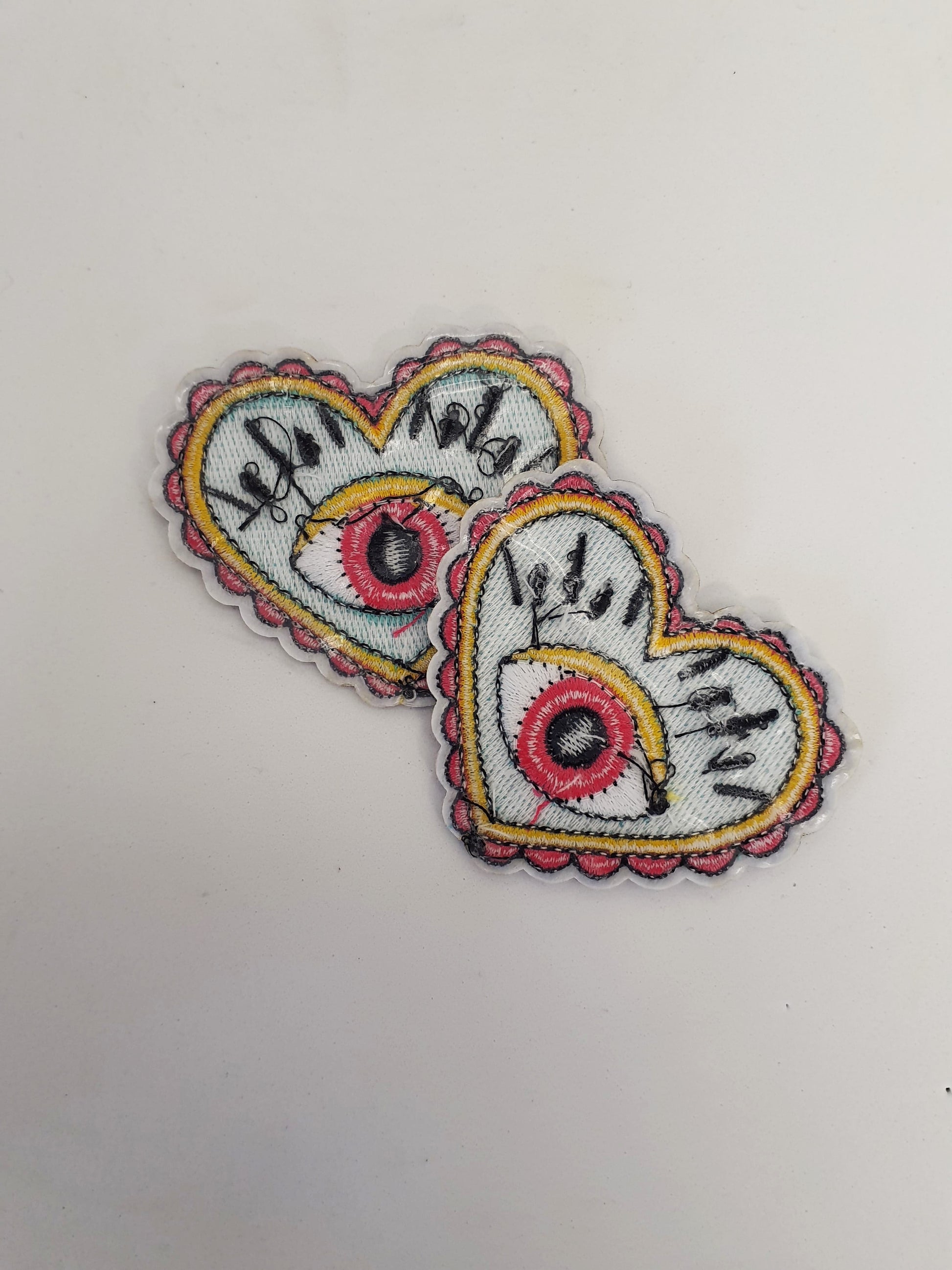 Parte trasera pack de 2 Parches "Corazón Tattoo Tradicional" – Pasión y Estilo Old School- nomadasublime