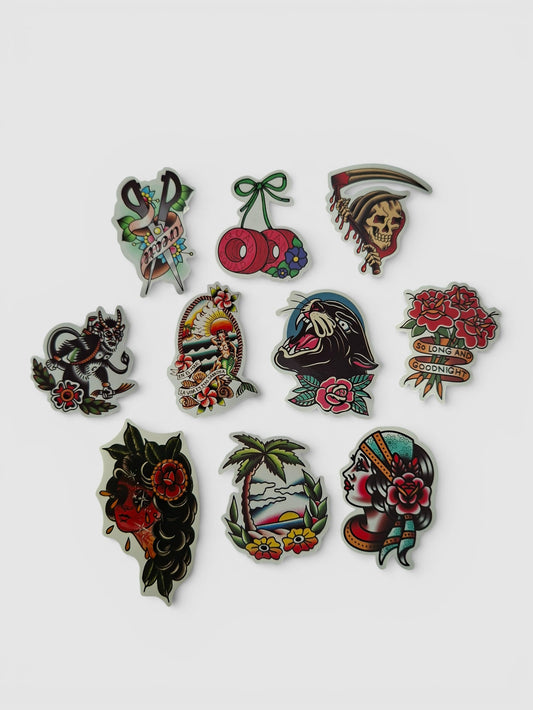 Stickers de tatuaje tradicional old school para personalizar tus accesorios.