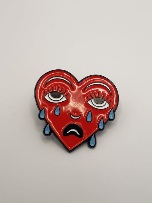 Pin "Corazón tattoo Llorando" – Dolor con estilo tradicional