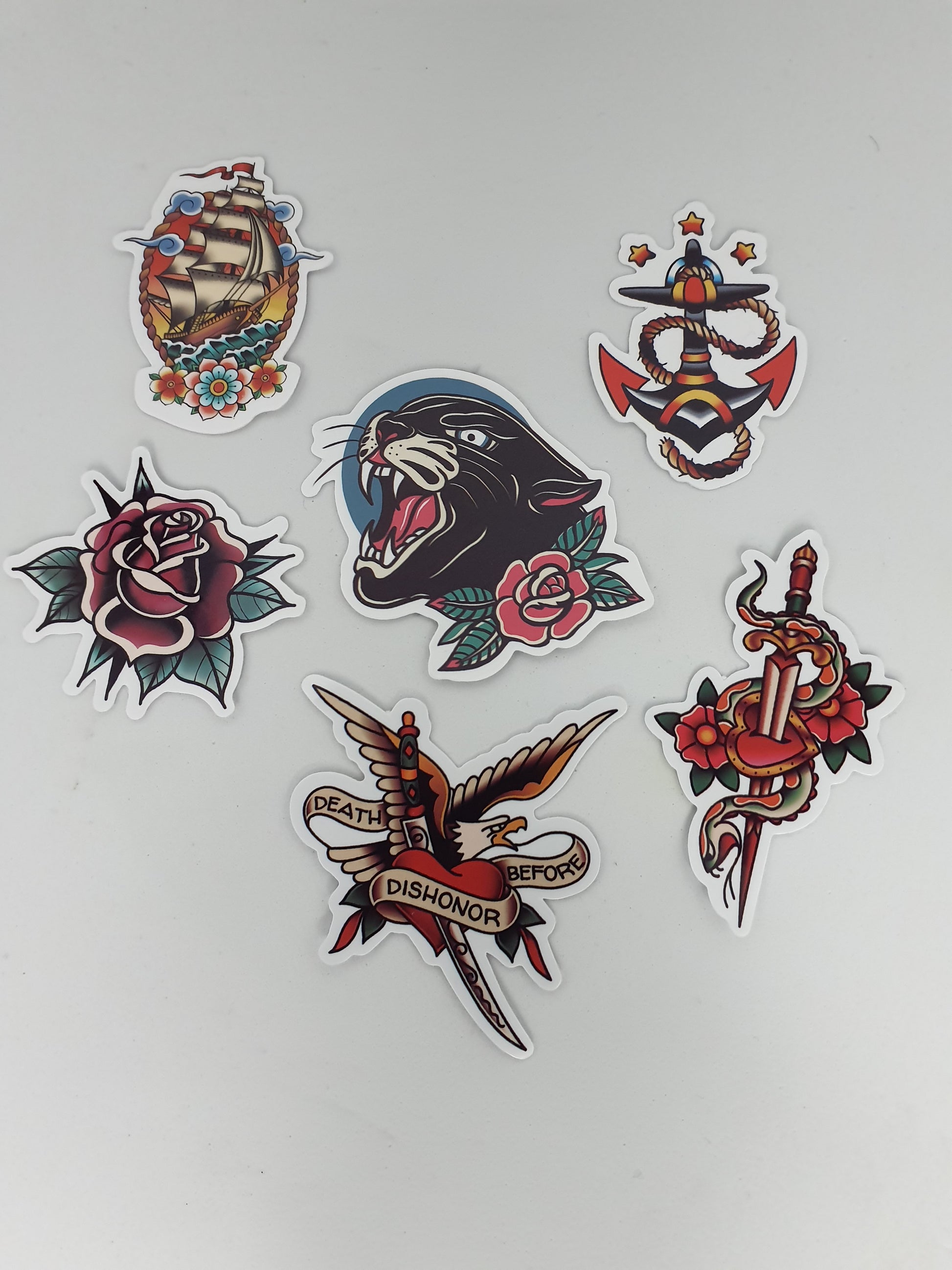 Pégatinas Tattoo – Estilo y Personalidad en Cada Pegatina - nomadasublime