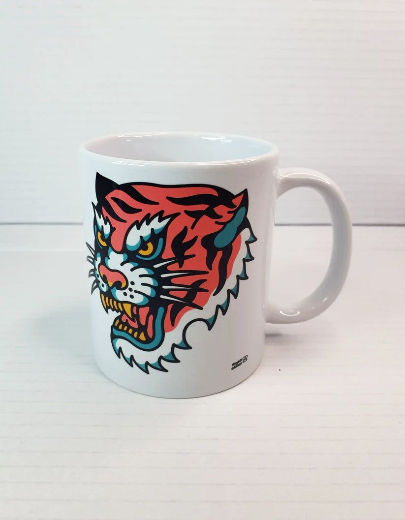 Taza de cerámica Personalizada al estilo Old School - Diseño de Tigre Rosa Tradicional - nomadasublime