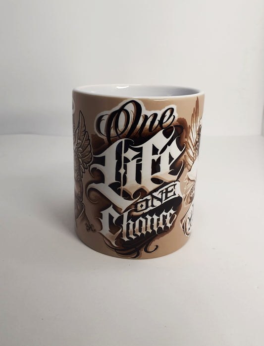 Taza de cerámica de alta calidad con estampado tattoo chicano One Life One Chance.