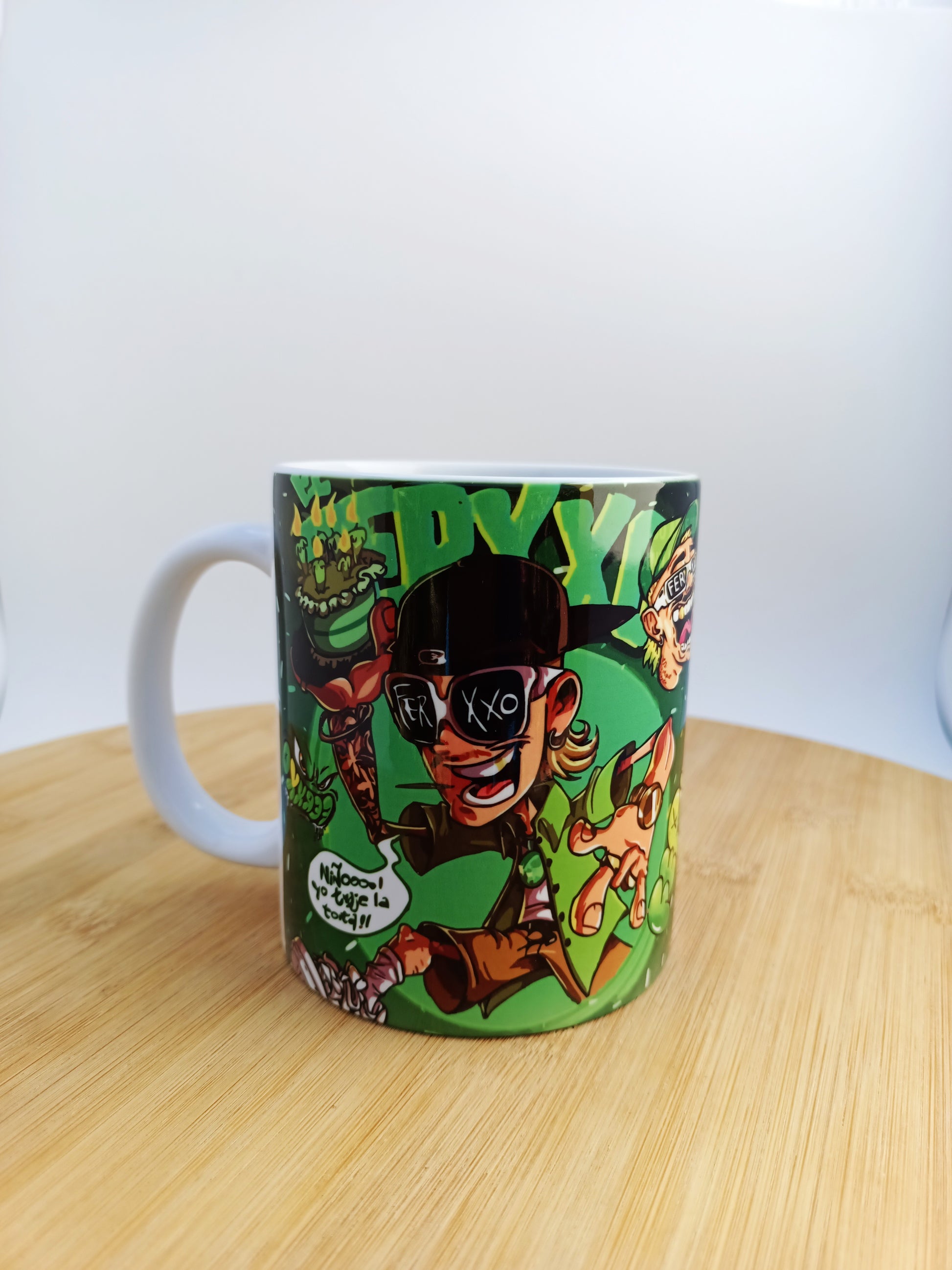 Taza original para regalar estilo cartoon regueton latino, dale vida a tus mañanas con mucho Flow.