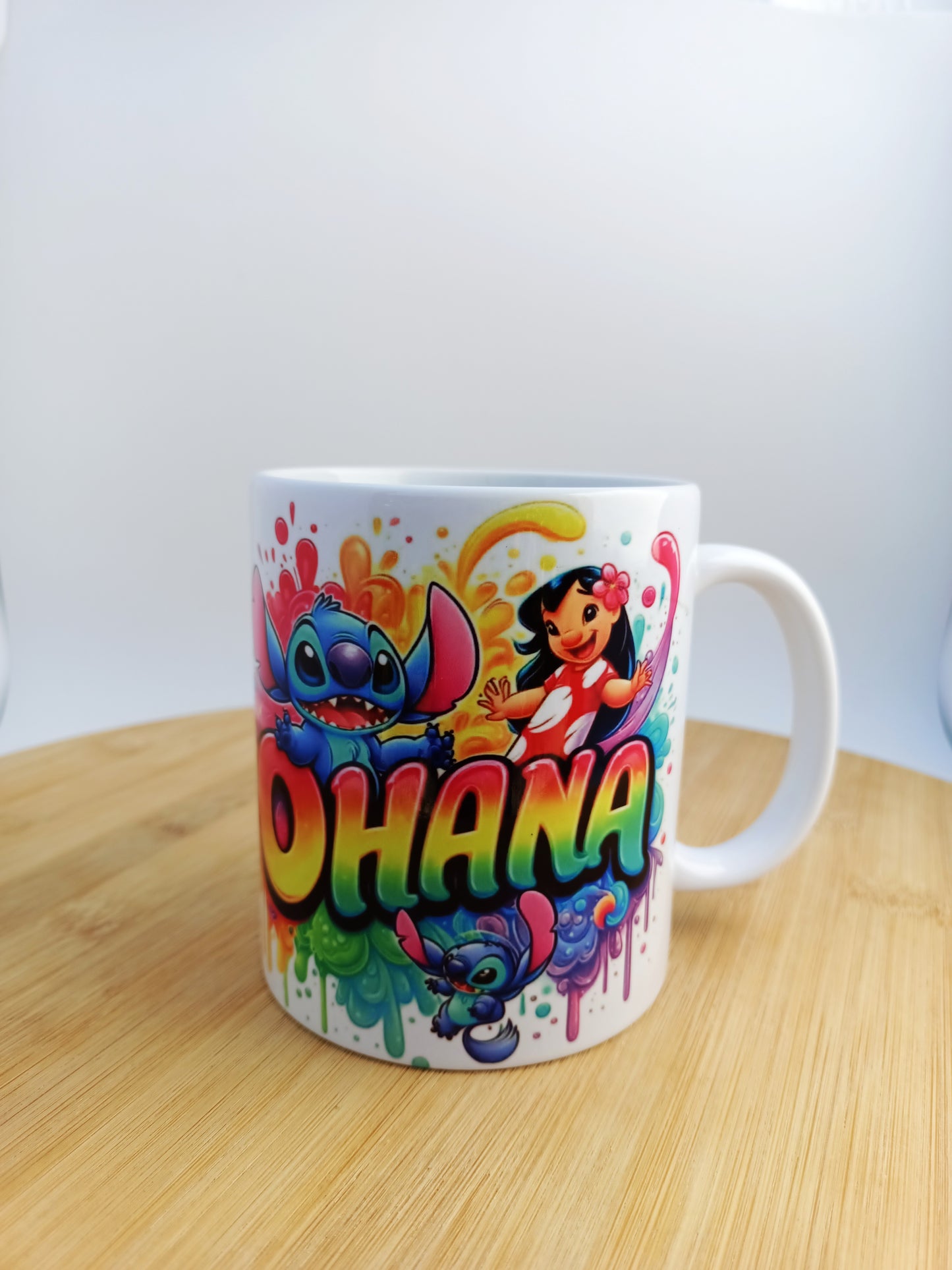Taza 3D Ohana alien azul tierno – Inspiración animada con flores y mucho color