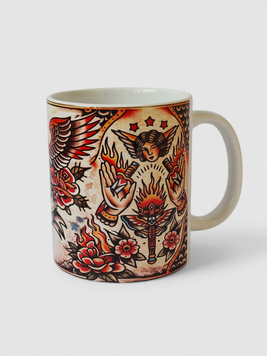 Taza old school diseño tattoo tradicional vintage.
