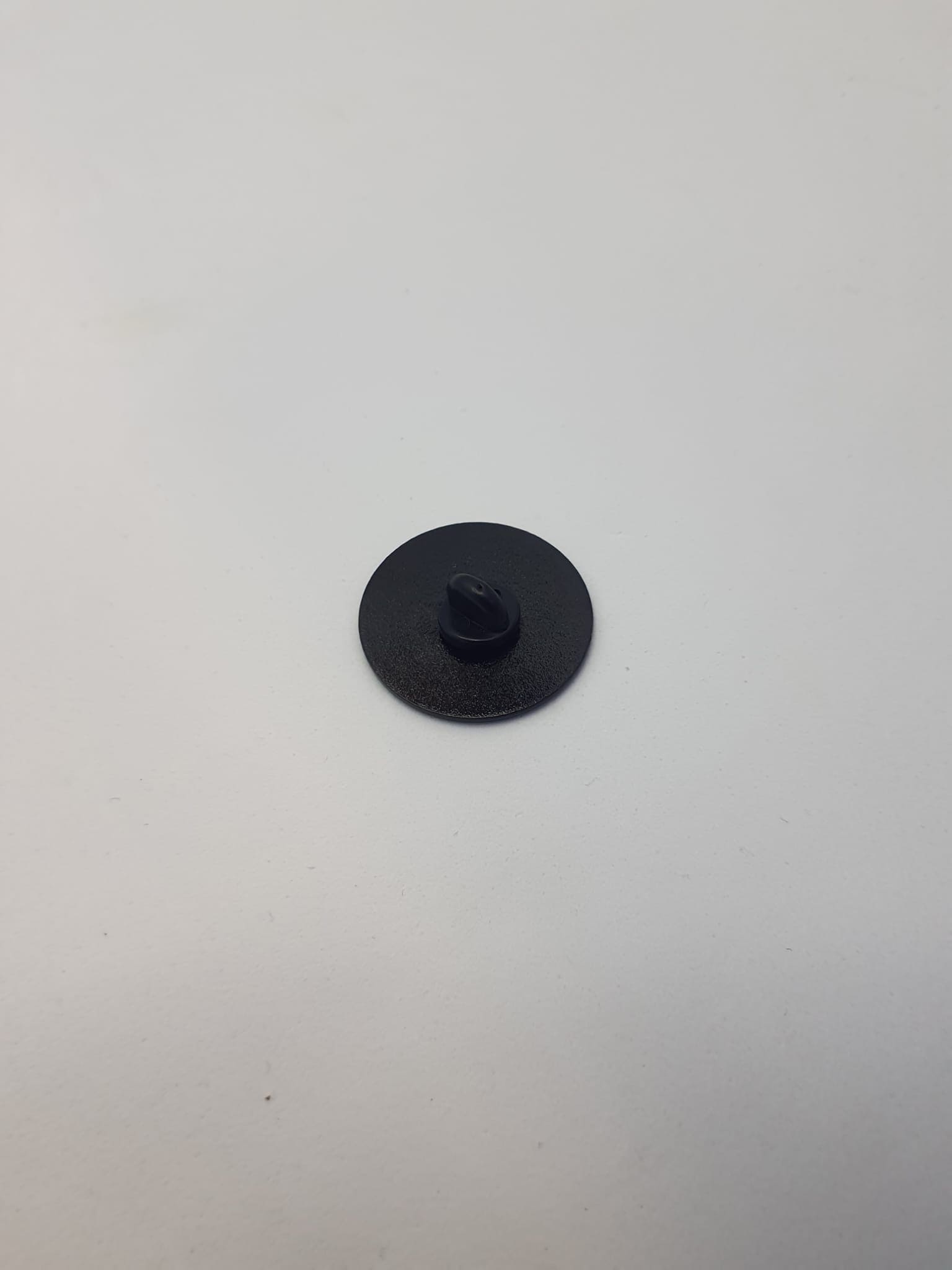 Pin Metálico – Buffalo Bill’s Body Lotion - Nómadasublime